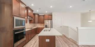 Modern, Spacious 2 Bed Townhome, Brier Creek Country Club, Golf course views! Gallery 5