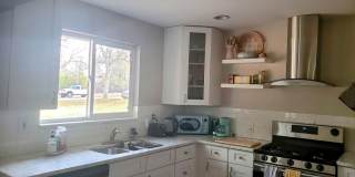 Stylishly Updated 2BR Townhome Near City Park Denver Gallery 9