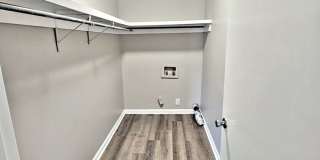 Avalon Cove Townhomes Gallery 42
