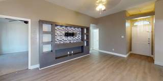 Open Floor Plan! Gallery 7