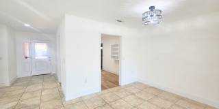 Single Story Senior Home 55+ community- Newly Remodeled- Ready To Move In. Gallery 36