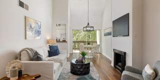 Beautiful 1 bed 3rd floor (top) condo in lakeside community in Culver City Gallery 5