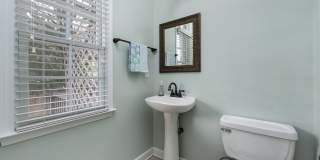 Stylish 3-bedroom townhome in Vermillion in Hustersville Gallery 18