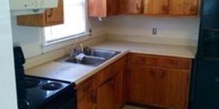 3 bedroom house in Fulton Hill! Laundry, Central HVAC All electric, big fenced yard, hardwoods Gallery 8