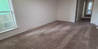 Lower 2 bedroom unit East Side Gallery 3