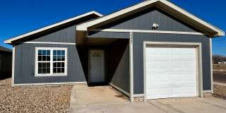 Charming 3-Bedroom, 2-Bathroom Home in Northeast Lubbock Gallery 1
