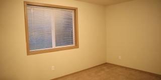 Spacious 2-Story 3-Bedroom Townhome for Lease - 3125 NE 118th Ave. Gallery 15