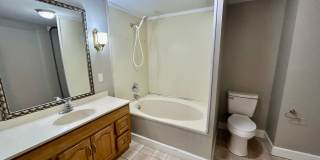 2 Bedroom in Richmond! - Water Included! Gallery 10