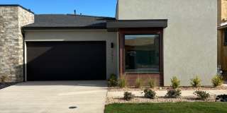 Woodland Estates Townhome! Gallery 1