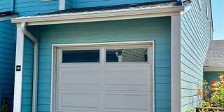 Adorable Condo Within Walking Distance to Winslow and Ferry Gallery 1