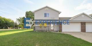 Charming West Side Twin Home! Gallery 1
