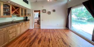 2BR/2BR Near Law School - Available Early August! Gallery 13