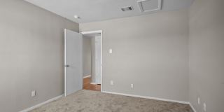 Kennington Apartments Gallery 12