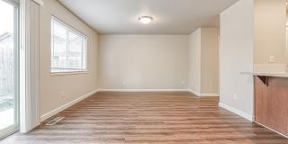 3 Bedroom/2.5 Bath With Fenced Backyard, W/D Included, and AC! 3 Bedroom/2.5 Bath With Fenced Backyard, W/D Included, and AC! Gallery 5