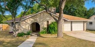 3435 Sugarhill, San Antonio, TX 78230 | Home for Rent Gallery 1