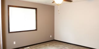 Spacious 3BR Townhome on Quiet Cul-de-Sac | 2,000+ Sq Ft & Attached Garage! Gallery 15