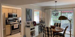 800 Mallery Street Gallery 12