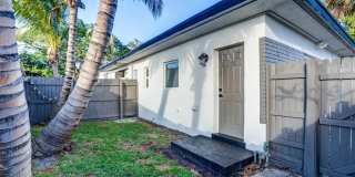1005 NE 17th Court Gallery 20