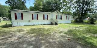 4BR/2BA Baldwin Home On Large Lot Gallery 1