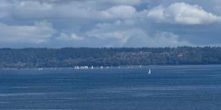 Bainbridge waterfront retreat with sweeping views Gallery 1