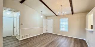 8211 Creekline Dr Gallery 9