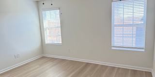 End-Unit Cornelius Townhome | 3BR + Flex Room | Fenced Courtyard | Near Birkdale & Greenway Gallery 17