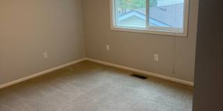 $3850.00 3 Bedroom 2.5 Bath Modern Style Home in Kirkland Gallery 22