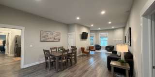 406 E 6th St - 4 Bed/4 Bath - Fully Furnished - Located Right By Kirkwood! Gallery 25