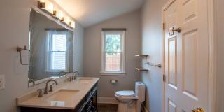 612 Lavina Street Gallery 24