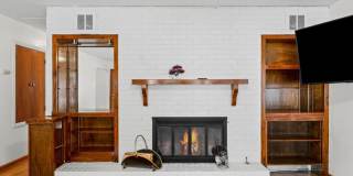 Spacious 3-Bedroom Home with Oversized Garage Space! Gallery 7