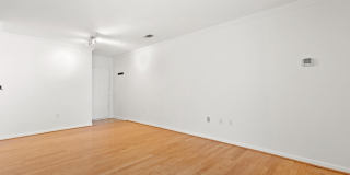 4525 SUPERIOR Square Gallery 5