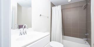 Luxurious Spacious and Bright , Gorgeous Potomac 6BR/4.5BA/2GAR Home - In Sought After Copenhaver Gallery 21