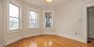Great 4 Bed Available 9/1/26 Gallery 20