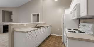 Marble Cliff Commons Gallery 48