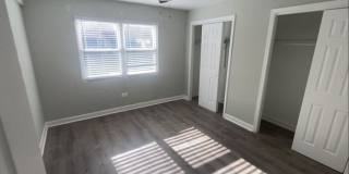 1321 W Sherwin Ave, Gallery 6