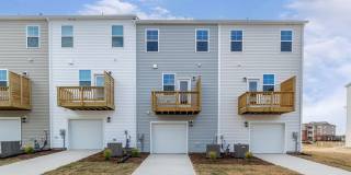 Stunning 3/3.5 Townhome in SE Raleigh Gallery 39
