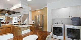 6558 Lasaine Ave Gallery 23