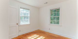 3 Bedroom 1.5 Bath Townhouse in Wagener Terrace - Charleston Peninsula Gallery 21