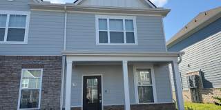 3 BR/2BA | Newly Renovated Single Family Home | Covered Patio | In Columbia! Gallery 1
