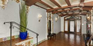 300 Buchanan Gallery 3