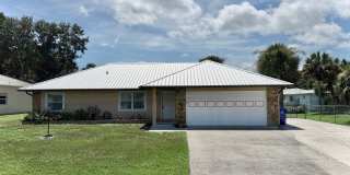 Available monthly Rental  2026 in heart of Sebastian Gallery 1