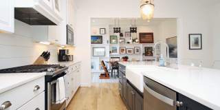 Beautiful, Custom-Built Lochlyn Hill Home Gallery 12