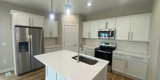 Luxury Newer Construction Home! Gallery 8