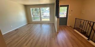HUGE end-unit townhouse Gallery 1