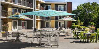 Pebblebrook Court Gallery 20