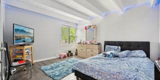 2142 W Rosemont Avenue Gallery 10