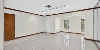 2060 Tropic Isle Gallery 9
