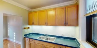 5535 S Kimbark Gallery 5