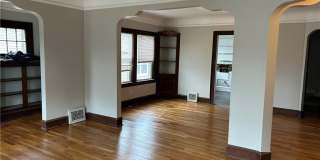 1311 W 69th Street Gallery 8