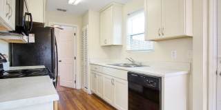 3 bedroom 1 bath house in Midtown available Mid- August Gallery 13